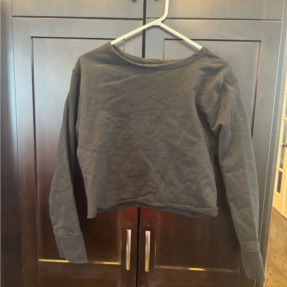 Athleta Black Long Sleeve cropped Sweatshirt